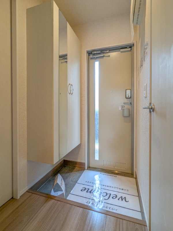 玄関　図面と現状に相違がある場合には現状を優先