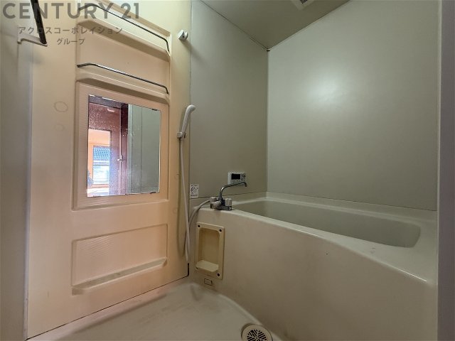 バス・シャワールーム　シンプルで清潔なユニットバスです！