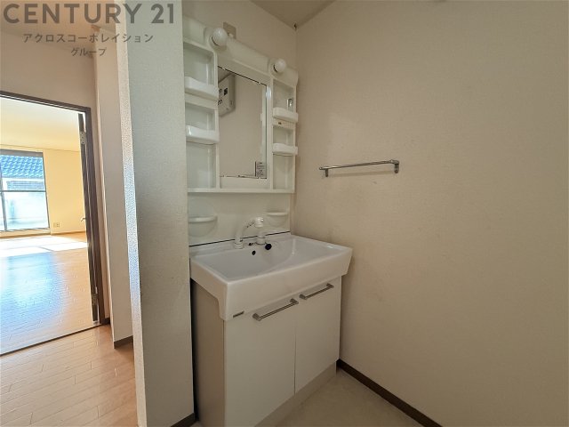 洗面設備　独立洗面化粧台です！