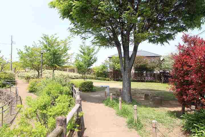 公園　水源の森あけぼのふれあい公園（公園）まで527m