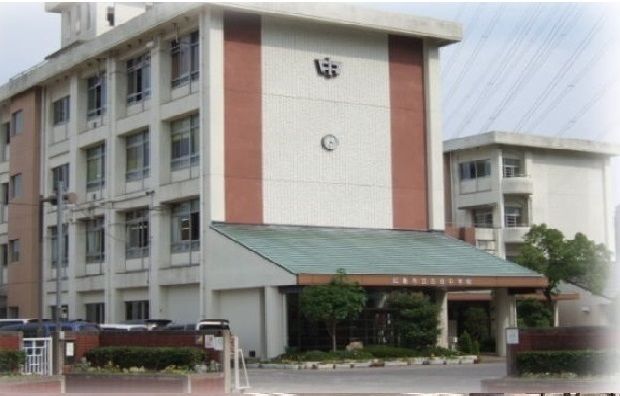 中学校　古田中学校（中学校）まで600m