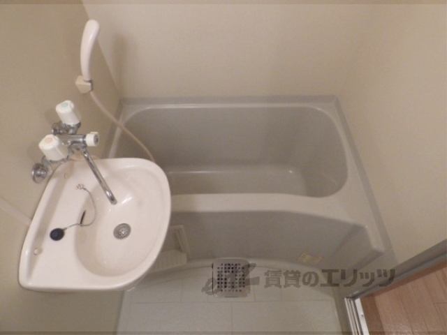 バス・シャワールーム　バス