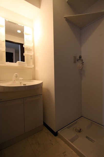 洗面設備　同物件別号室のものです。