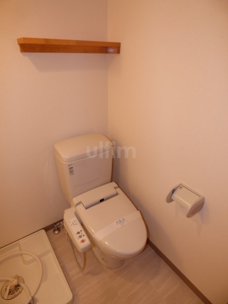 トイレ　別室の画像です、ご参考までに