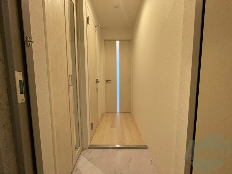 玄関　玄関の様子です。明るい印象ですね。気分もあがりそう。