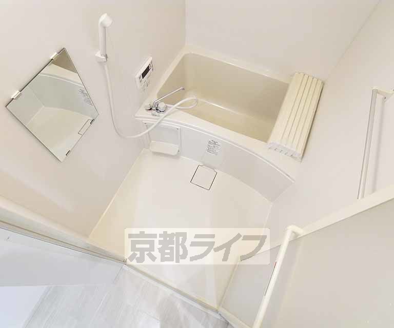 バス・シャワールーム　なんと追い炊き機能付です！