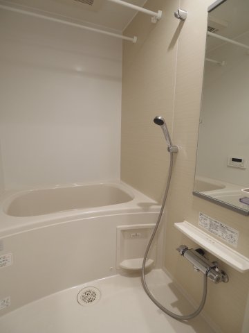 バス・シャワールーム　同物件別部屋参考写真