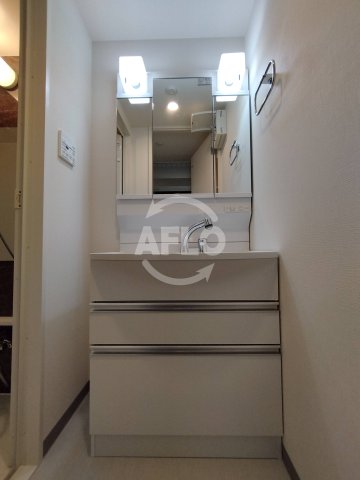 洗面設備　アリビオ大阪港　独立洗面台