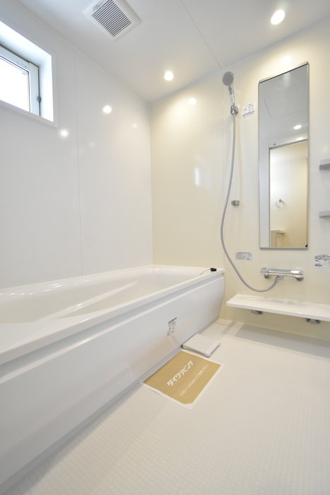 バス・シャワールーム　追い焚き付きバス♪