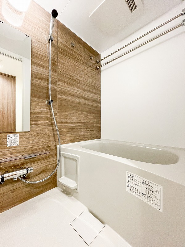 バス・シャワールーム　ゆったり過ごせるお風呂です