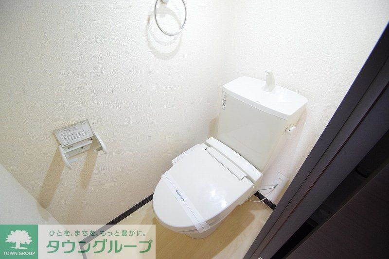 トイレ　反転・仕様・設備は現況と異なる場合があります（現況優先）