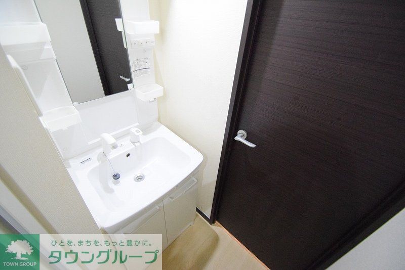 洗面設備　仕様・設備は現況と異なる場合がございます