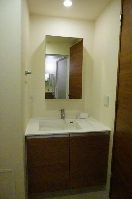 洗面設備　洗面所です