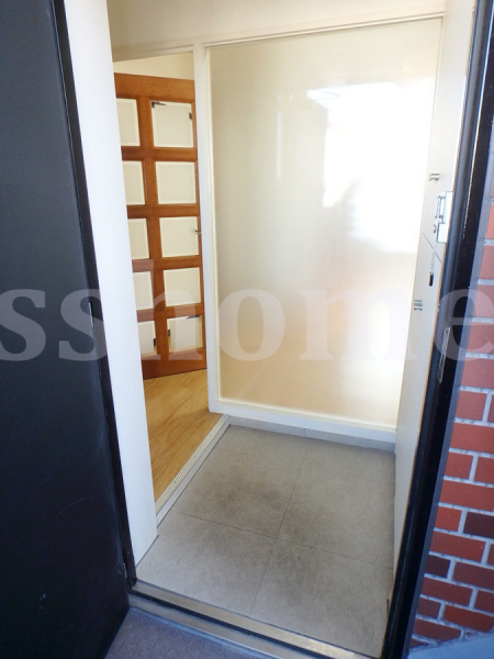 玄関　段差が小さい☆