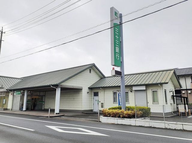 銀行　三十三銀行朝日支店（銀行）まで1909m