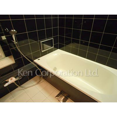 バス・シャワールーム　同タイプ1階のお部屋を撮影。仕様が異なることがあります。