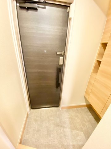 玄関　※同建物同型別のお部屋
