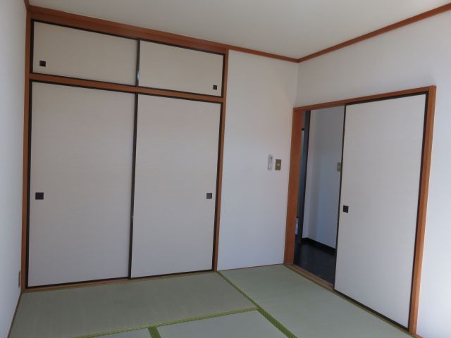 コーポ池 Cの居間写真