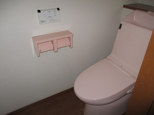 浜松市中央区 2階建 築14年のトイレ写真