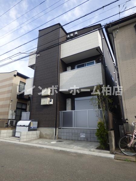 建物外観　落ち着いた雰囲気の外観です