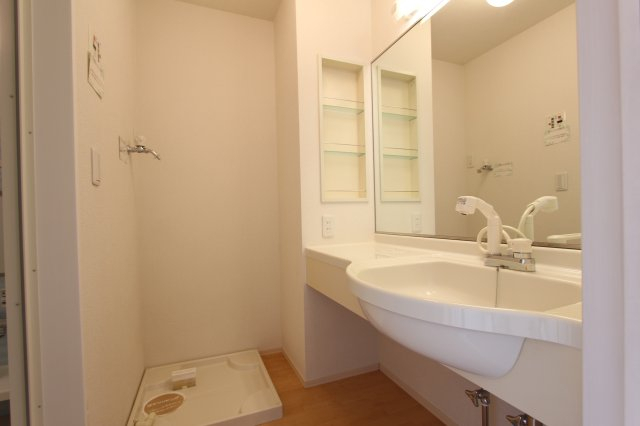 洗面設備　同仕様