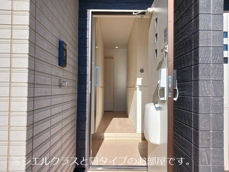 玄関　図面と現状に相違がある場合には現状を優先