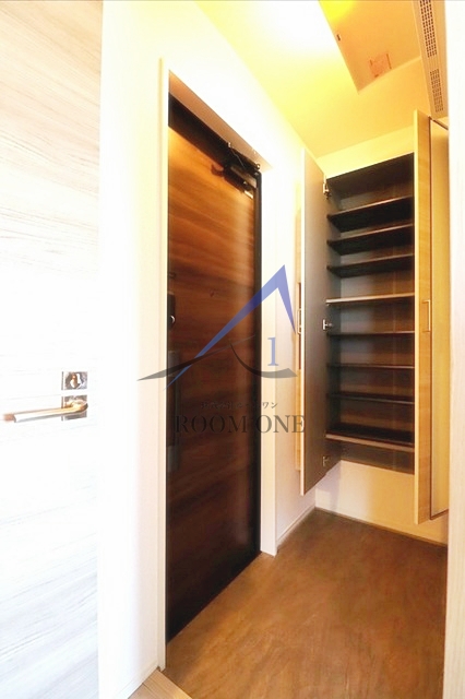 玄関　玄関です。