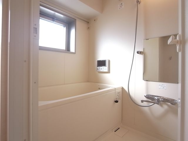 バス・シャワールーム　バスルーム