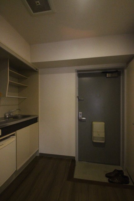 玄関　同物件別号室の写真です。