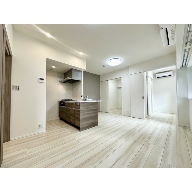 居室・リビング　11.1帖のきれいなLDK。