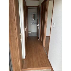 エントランス　103