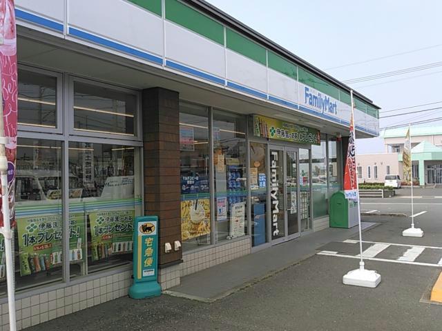コンビニ　ファミリーマート板野下庄店（コンビニ）まで2180m