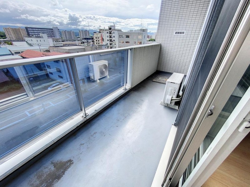 バルコニー　バルコニー