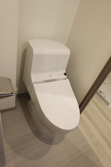 トイレ　※別号室参考写真