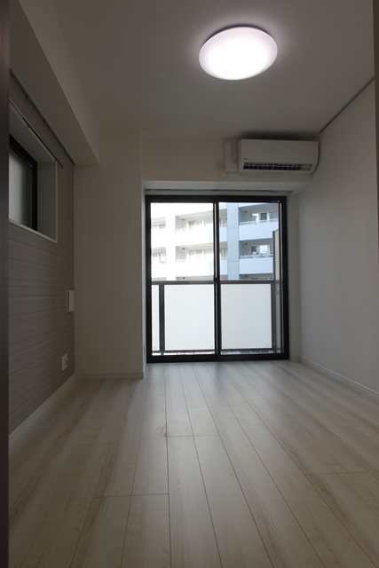 居室・リビング　※別号室参考写真