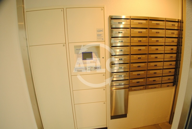 その他共有部分　アデレイド新福島　宅配ボックス