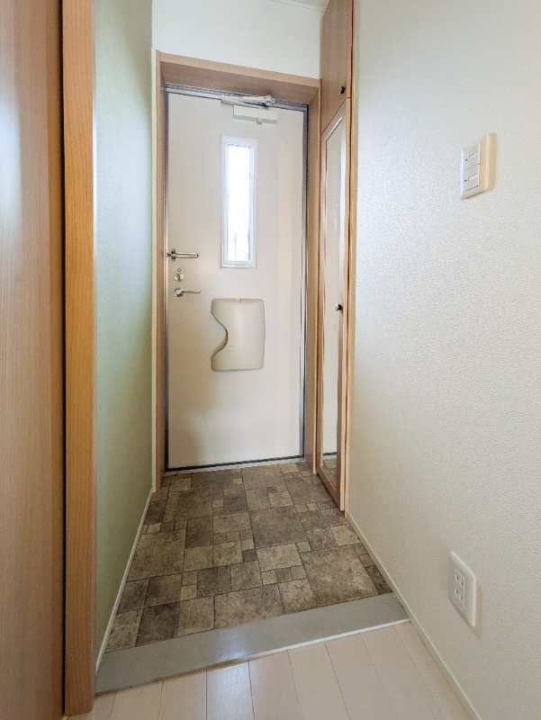 玄関　図面と現状に相違がある場合には現状を優先