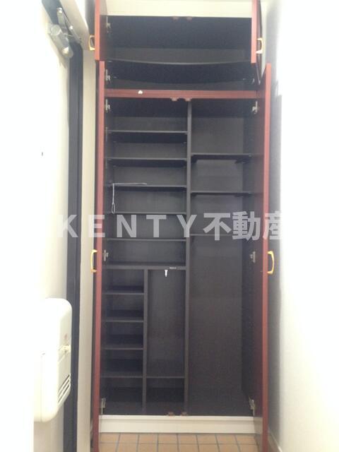 玄関　落ち着いた玄関です