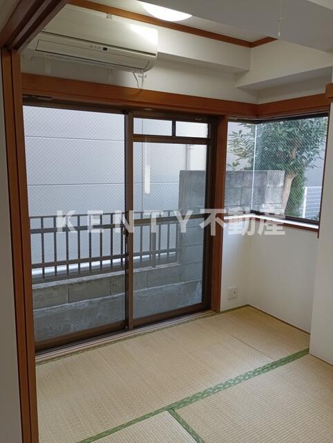 居室・リビング　フローリングだけでなく、和室もあります