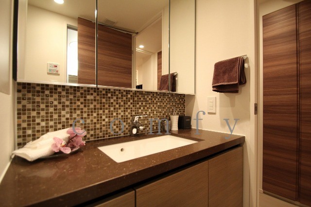 洗面設備　独立洗面台