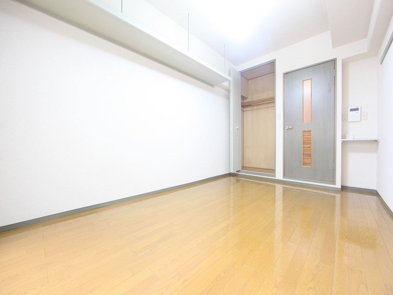 居室・リビング　洋室7.1帖　クローゼット　エアコン