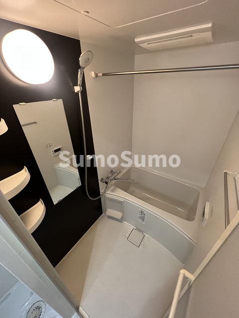 バス・シャワールーム　ゆったり過ごせるお風呂です