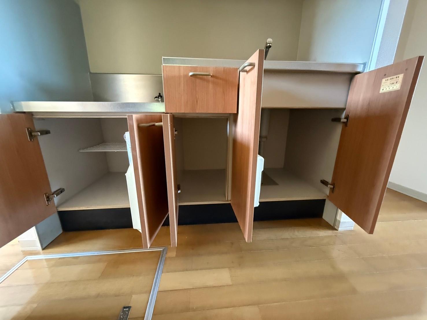 その他設備　キッチン下の収納です