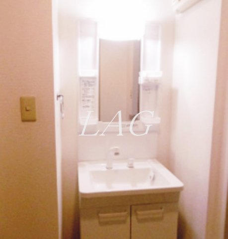 洗面設備　独立洗面台です。