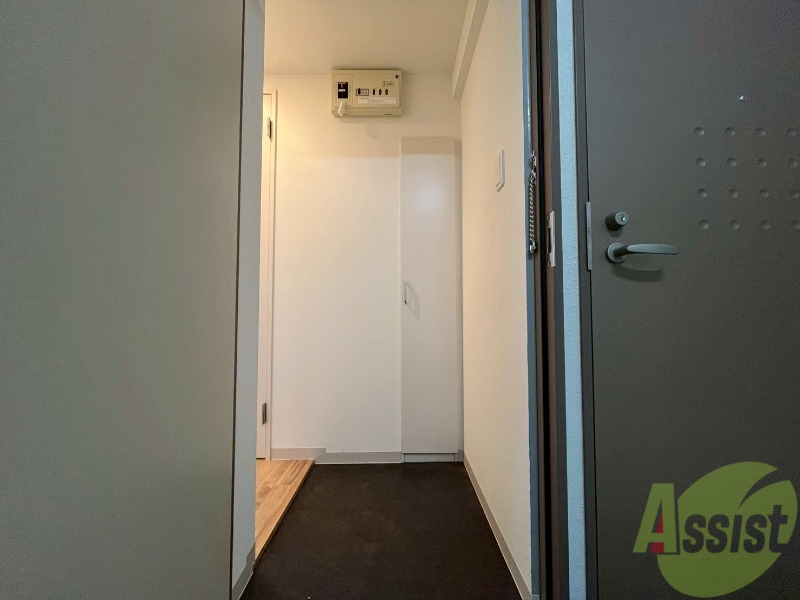 玄関　玄関の様子です。明るい印象ですね。気分もあがりそう。