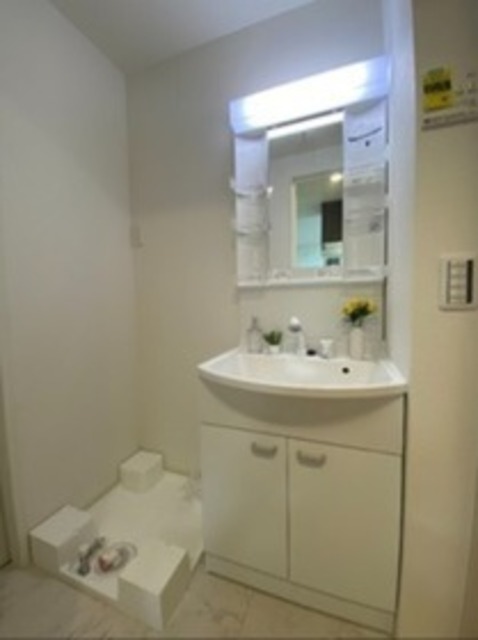 洗面設備　同仕様