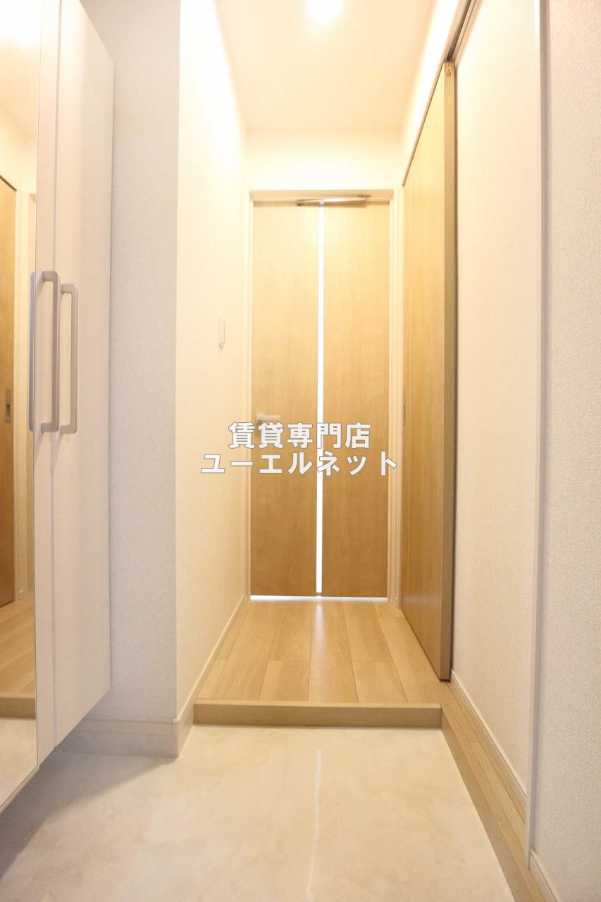 玄関　住まいの顔ともなる玄関