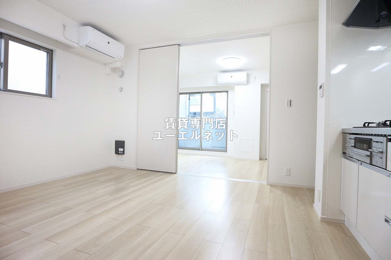 居室・リビング　ゆったりとくつろげる、落ち着きのある居室空間です