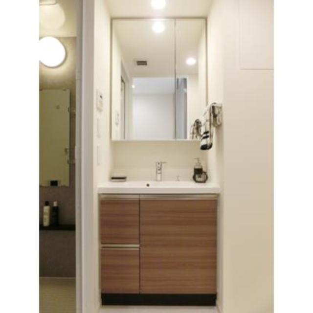 洗面設備　※写真は同タイプ住戸です。