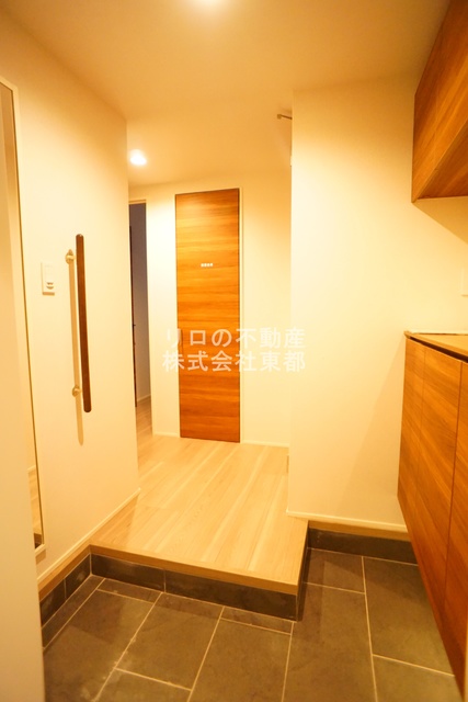 玄関　すっきりシンプルな玄関スペースです！